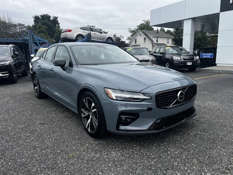 Certified 2024 Volvo S60 B5 Core image 1
