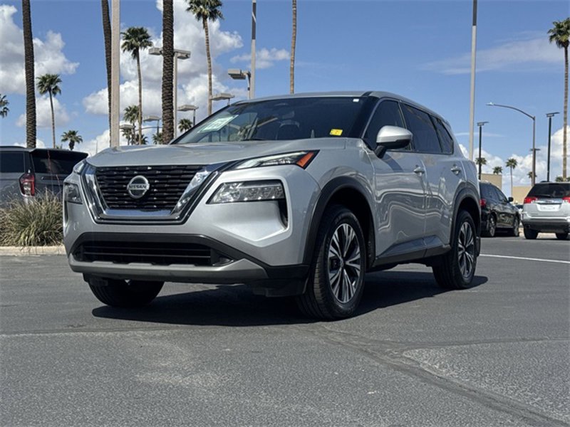 Used 2021 Nissan Rogue SV image 1