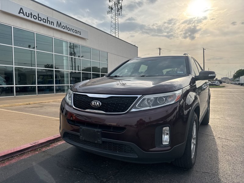 Used 2015 Kia Sorento LX image 1