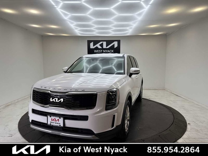 Certified 2022 Kia Telluride LX image 1
