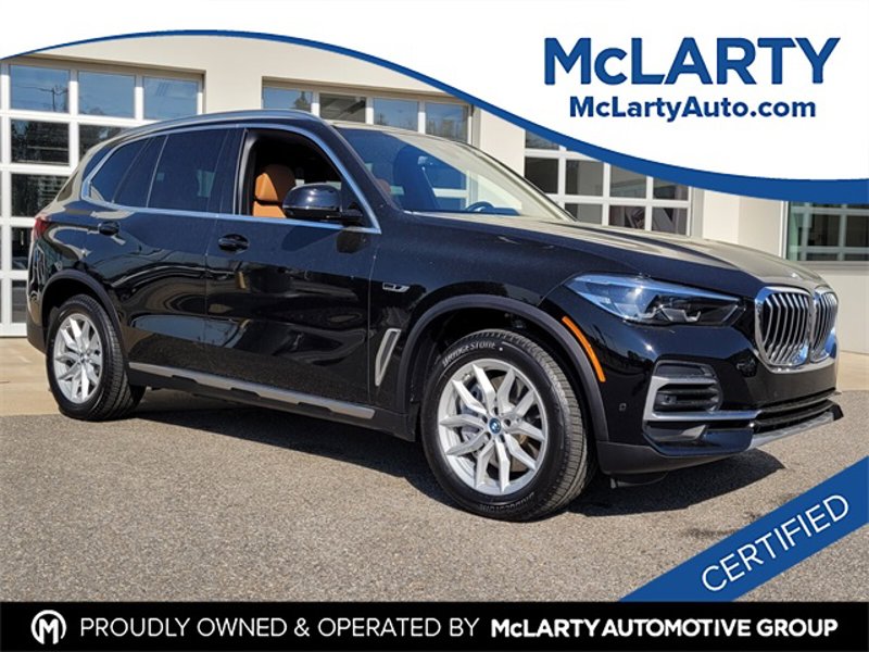 Certified 2022 BMW X5 xDrive45e w/ Luxury Seating Package image 1