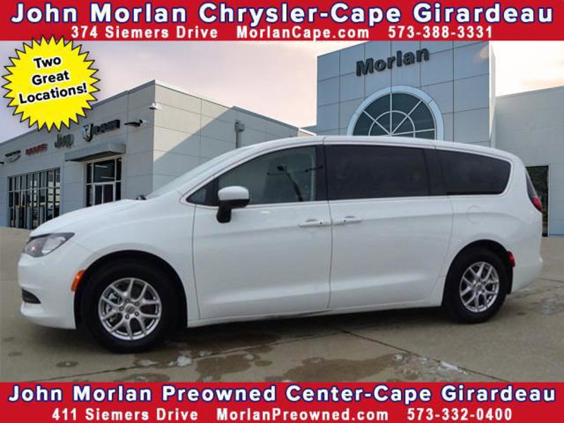 Certified 2023 Chrysler Voyager LX image 1