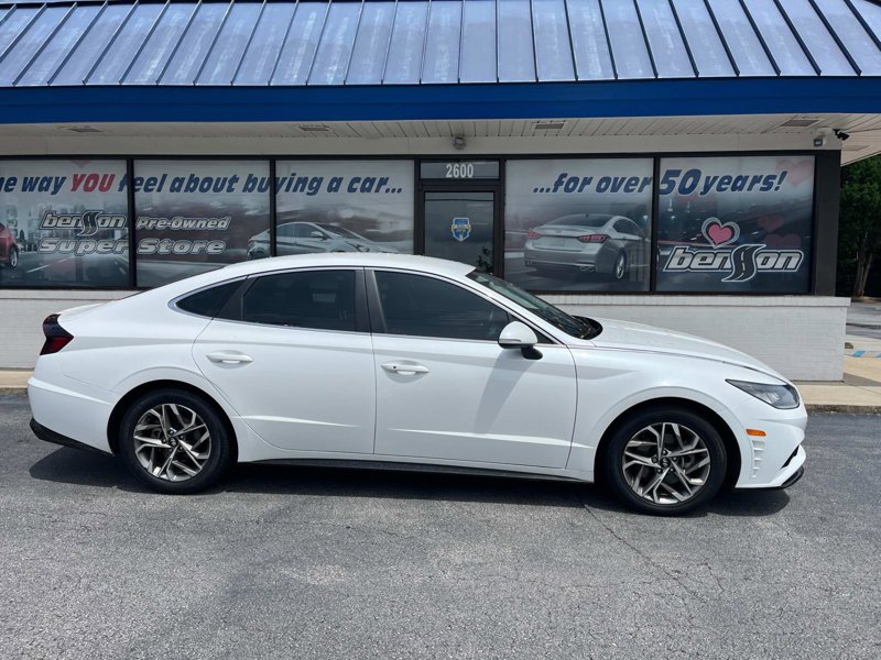 Used 2021 Hyundai Sonata SEL image 1