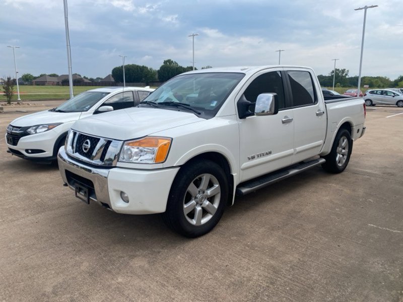 Used 2010 Nissan Titan LE w/ LE Max Utility Pkg image 1