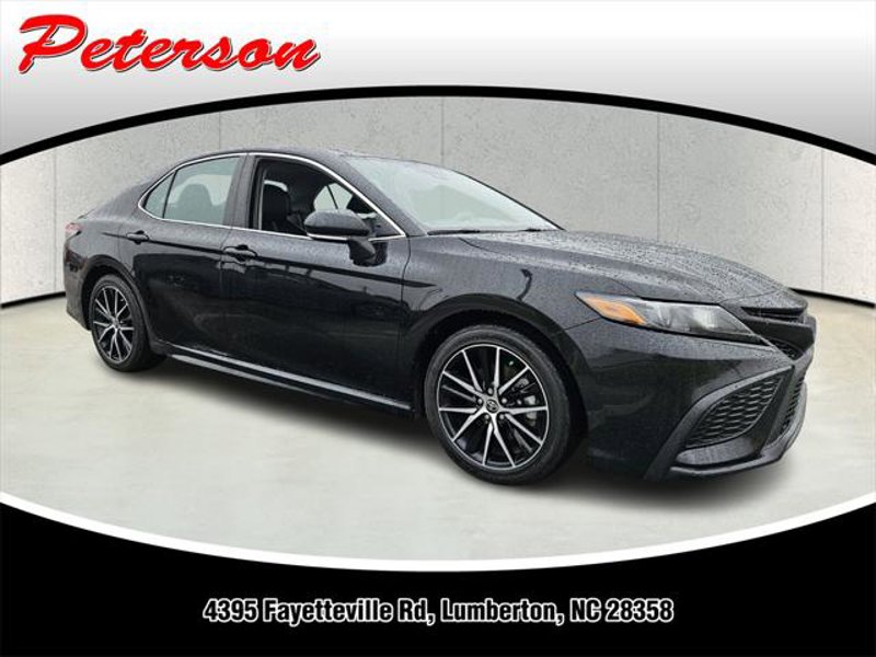 Certified 2022 Toyota Camry SE image 1
