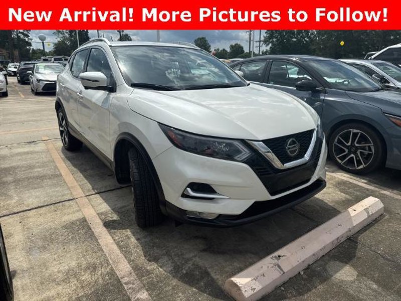 Certified 2022 Nissan Rogue Sport SL w/ Premium Package image 1