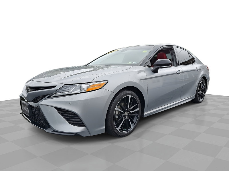Used 2020 Toyota Camry XSE image 1
