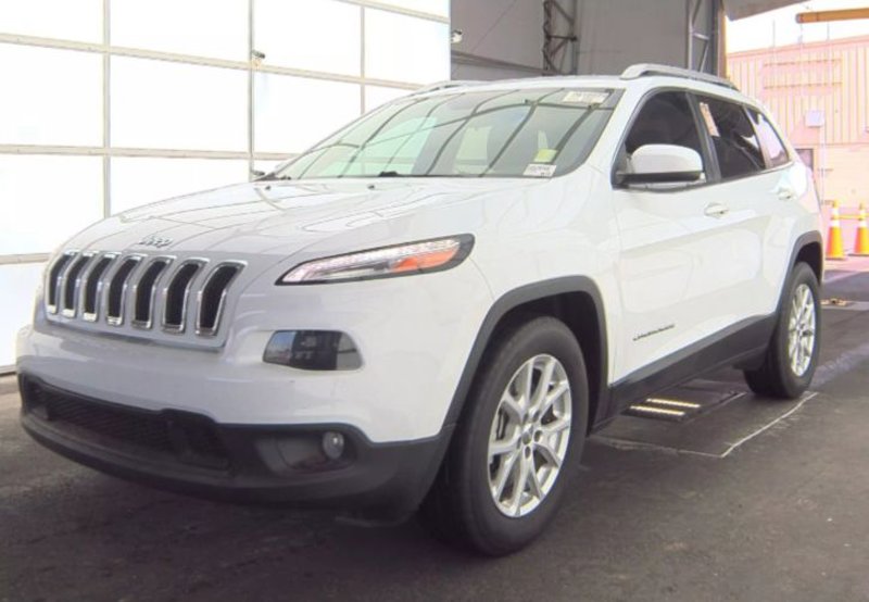 Used 2017 Jeep Cherokee Latitude w/ Comfort & Sound Group image 1