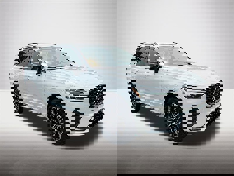 Certified 2025 Volvo XC60 B5 Plus image 1