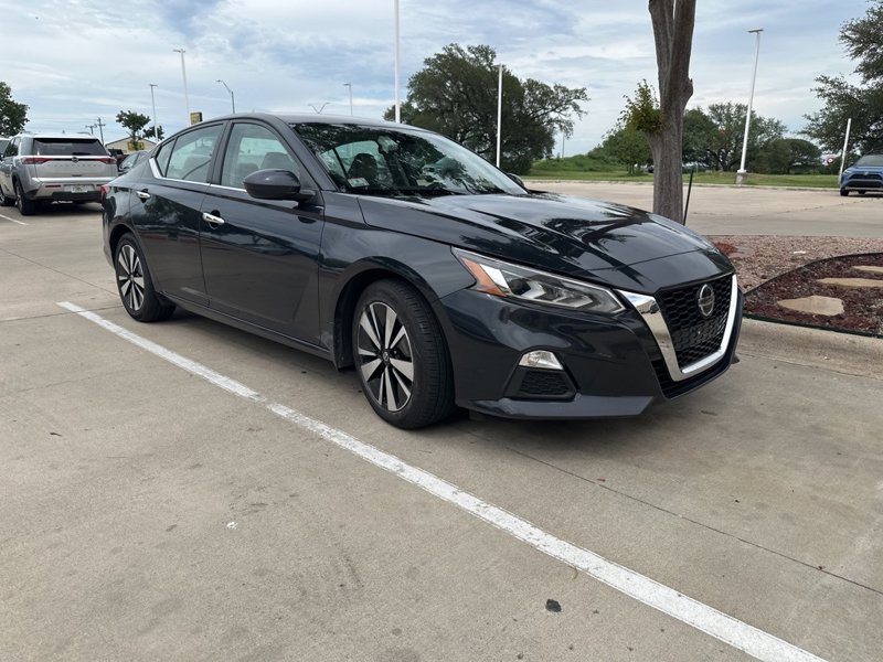 Used 2022 Nissan Altima 2.5 SV image 1