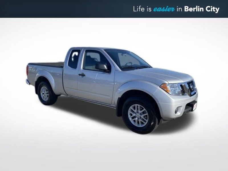 Certified 2020 Nissan Frontier SV image 1