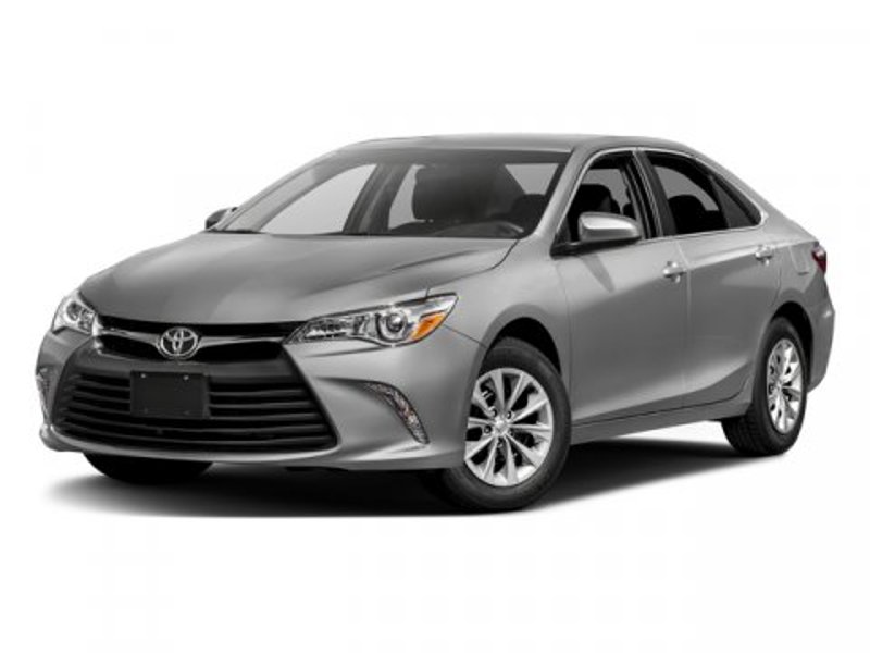 Used 2017 Toyota Camry image 1
