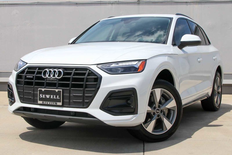 Certified 2024 Audi Q5 2.0T Premium Plus w/ Premium Plus Package image 1