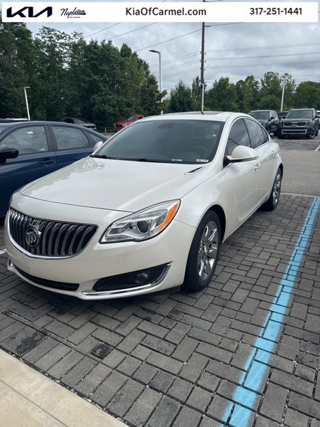 Used 2015 Buick Regal Premium w/ Experience Buick Package image 1
