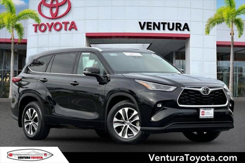 Certified 2022 Toyota Highlander XLE image 1