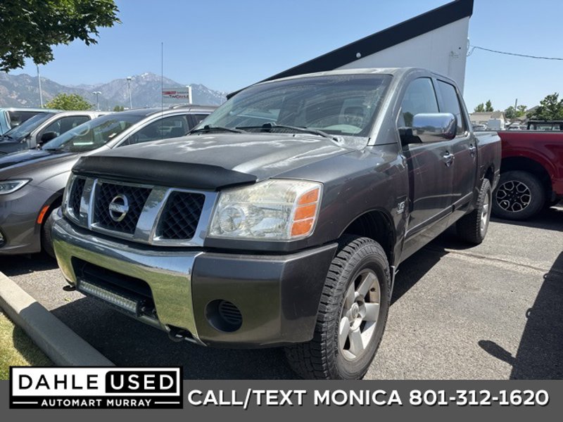 Used 2004 Nissan Titan SE image 1
