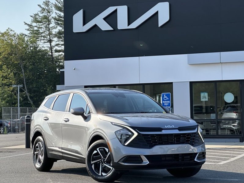 Certified 2023 Kia Sportage LX image 1
