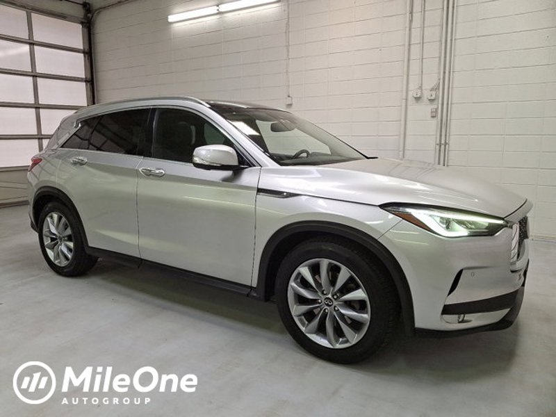 Used 2019 INFINITI QX50 Essential w/ Premium Heat Package image 1