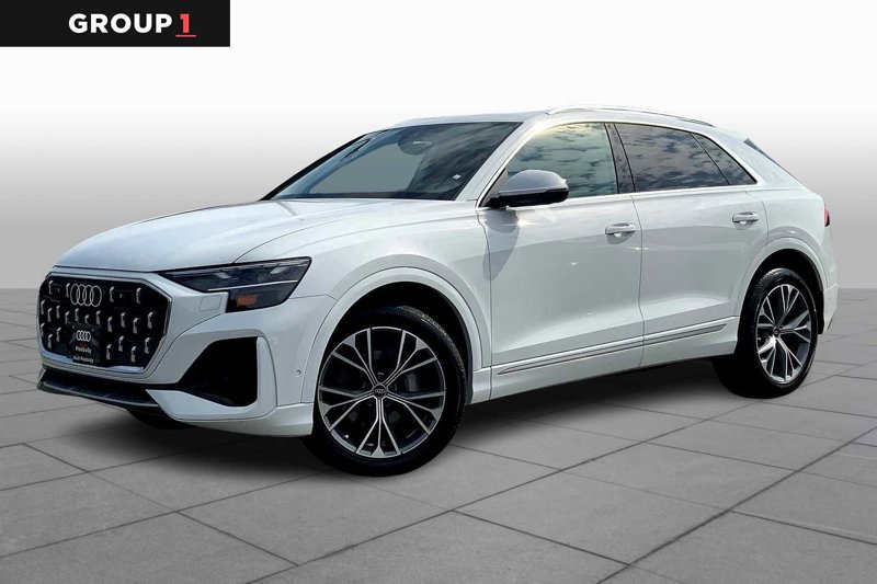 Certified 2025 Audi Q8 Premium Plus image 1