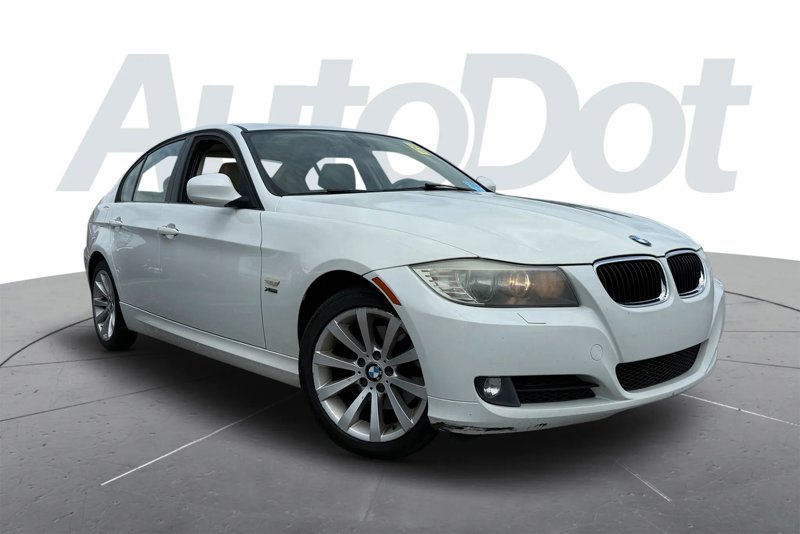 Used 2011 BMW 328i xDrive Sedan image 1