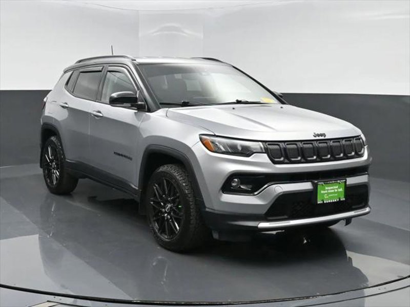 Certified 2022 Jeep Compass Limited image 1