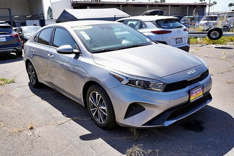 Certified 2023 Kia Forte LXS image 1
