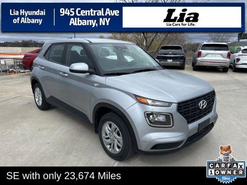 Certified 2022 Hyundai Venue SE image 1