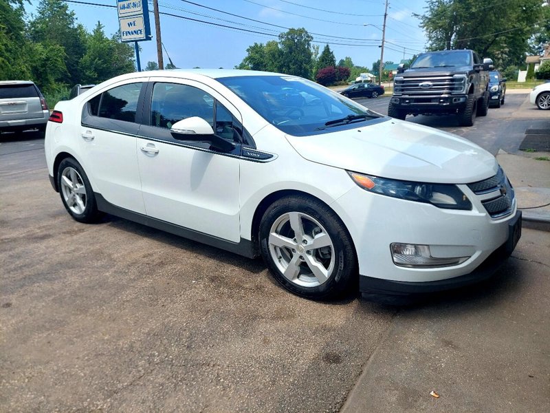 Used 2013 Chevrolet Volt Premium w/ Premium Trim Package image 1