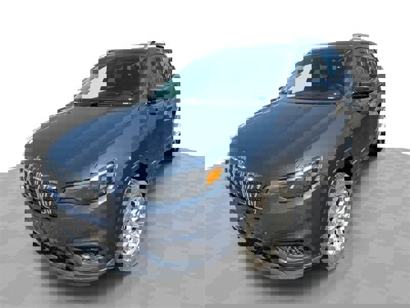 Used 2021 Jeep Cherokee Latitude w/ Mopar Interior Package image 1