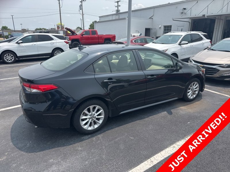 Used 2021 Toyota Corolla LE w/ LE Premium Package image 1