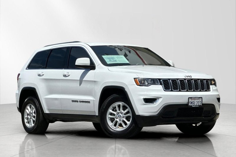 Used 2020 Jeep Grand Cherokee Laredo w/ Laredo X Package image 1