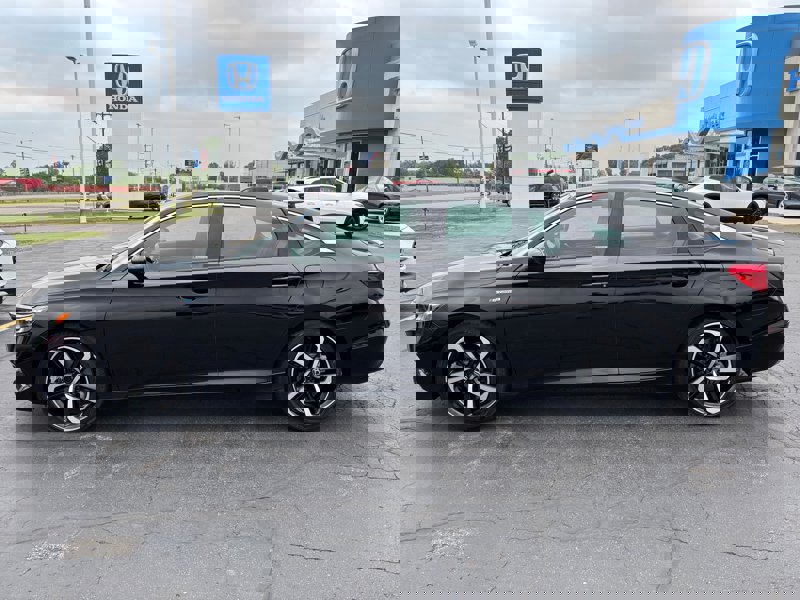 Certified 2022 Honda Accord Sport image 1