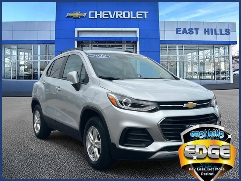 Certified 2022 Chevrolet Trax LT w/ LT Convenience Package image 1