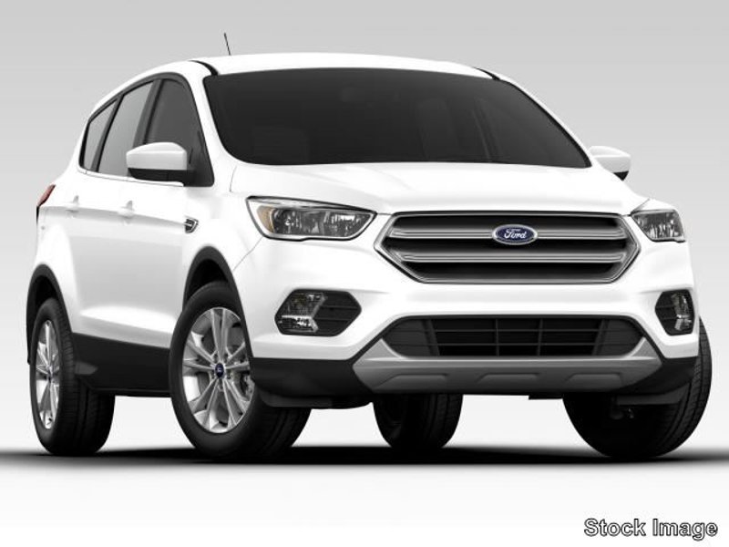Used 2018 Ford Escape SE image 1
