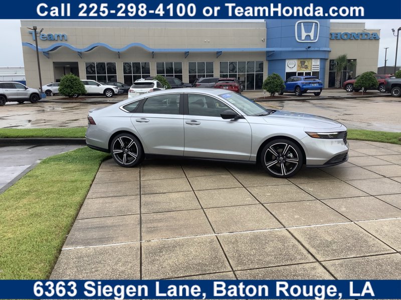 Certified 2025 Honda Accord Sport image 1