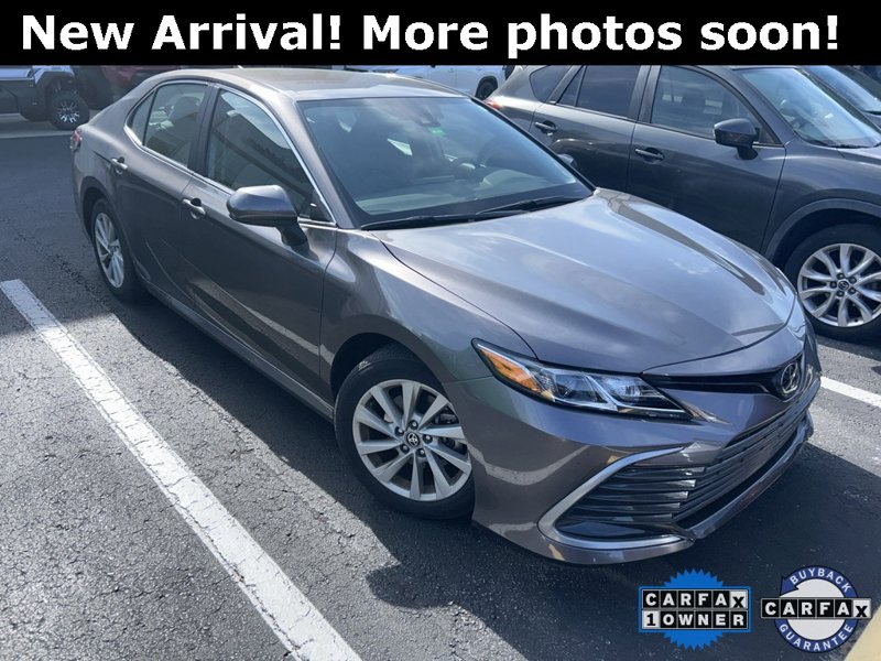 Used 2022 Toyota Camry LE image 1