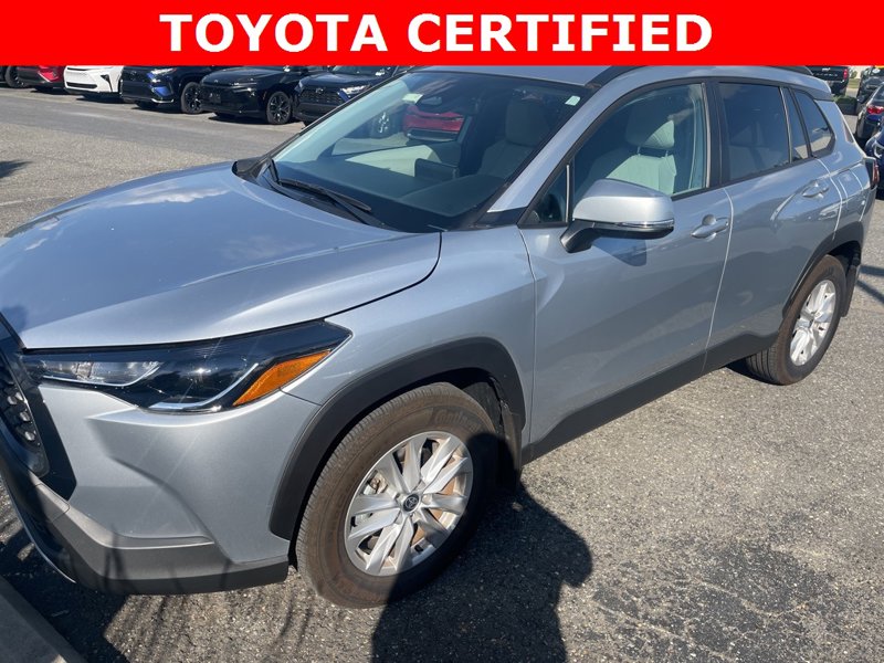 Certified 2024 Toyota Corolla Cross LE image 1
