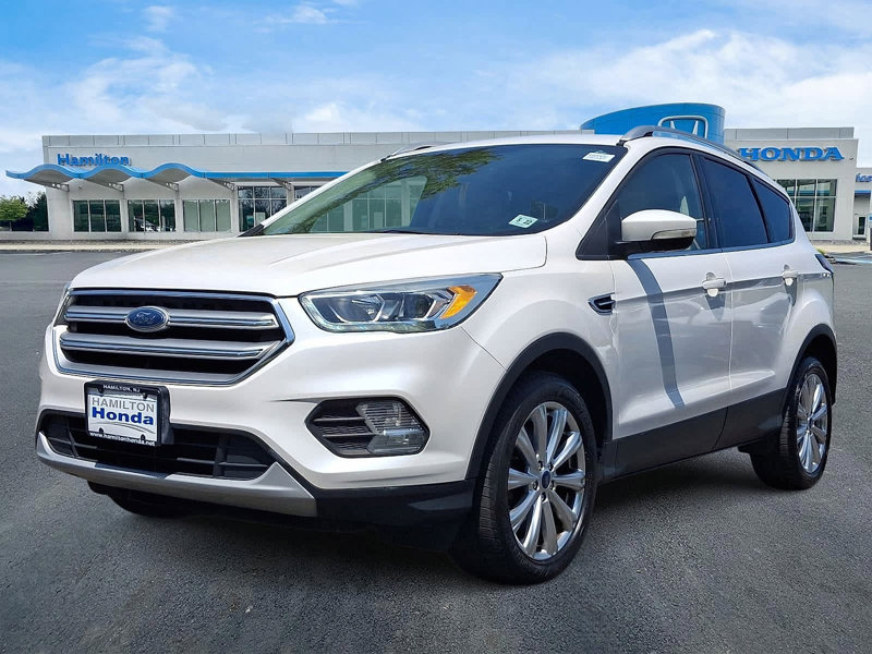 Used 2017 Ford Escape Titanium image 1