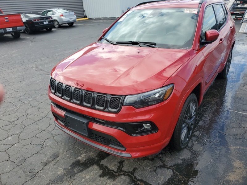 Used 2023 Jeep Compass Limited image 1