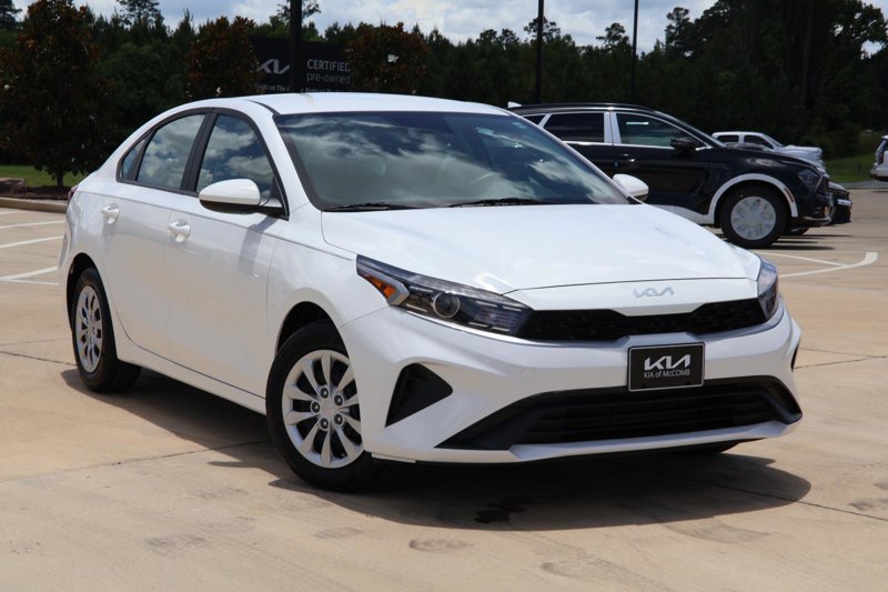 Certified 2024 Kia Forte LX image 1