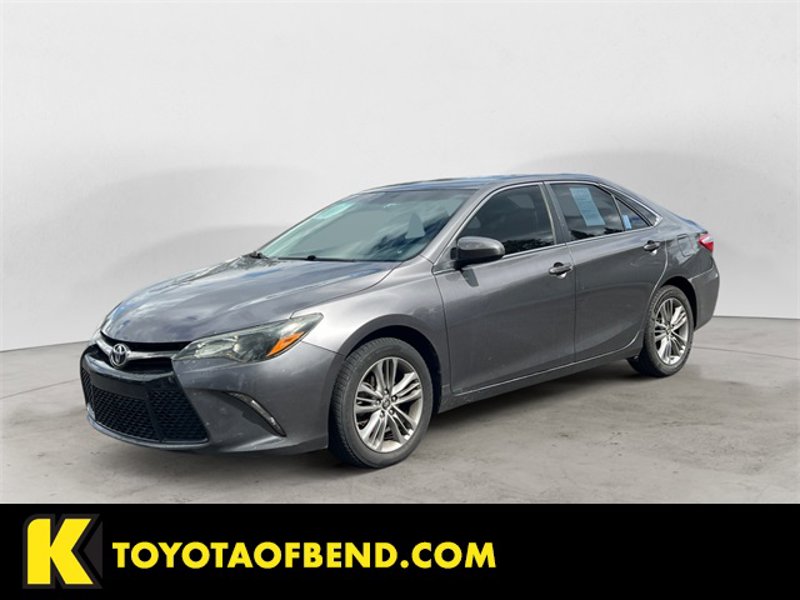 Used 2015 Toyota Camry SE image 1