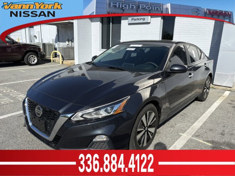 Certified 2022 Nissan Altima 2.5 SV image 1
