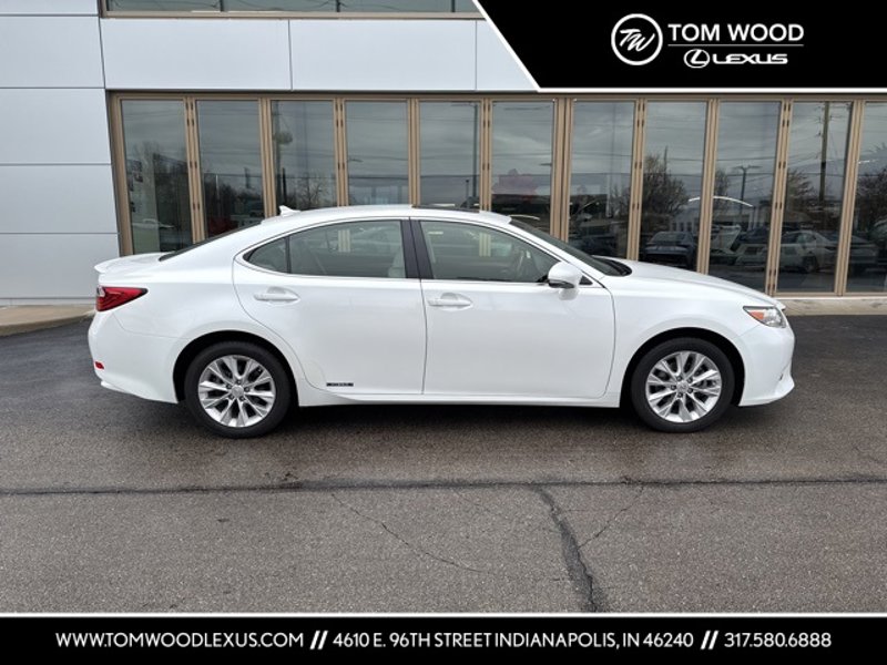 Used 2013 Lexus ES 300h image 1