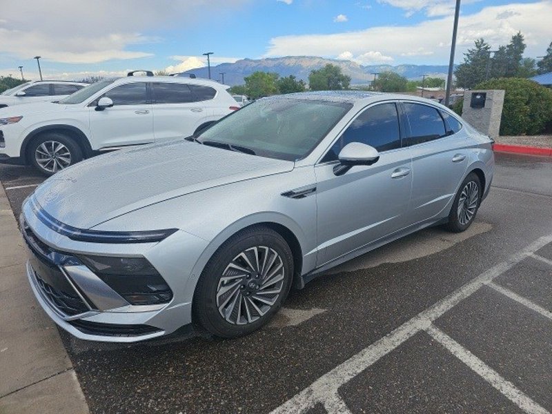 Certified 2025 Hyundai Sonata Limited image 1