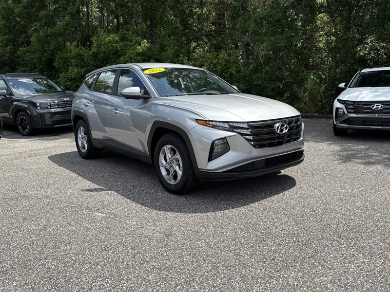 Certified 2022 Hyundai Tucson SE image 1