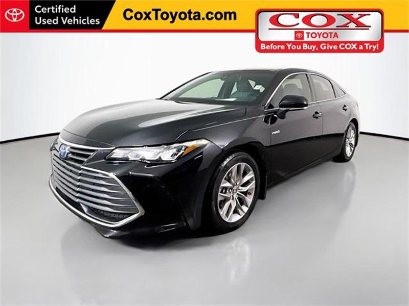 Certified 2019 Toyota Avalon XLE image 1