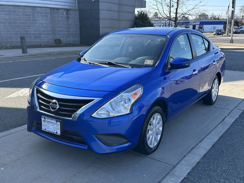 Used 2017 Nissan Versa SV image 1