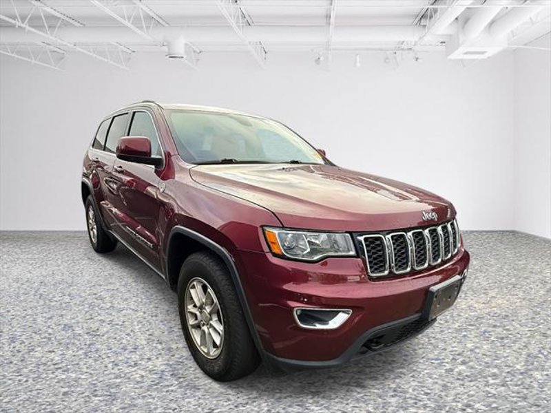 Certified 2018 Jeep Grand Cherokee Laredo image 1