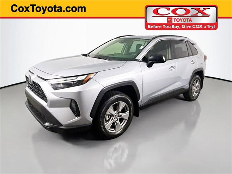 Certified 2025 Toyota RAV4 LE image 1