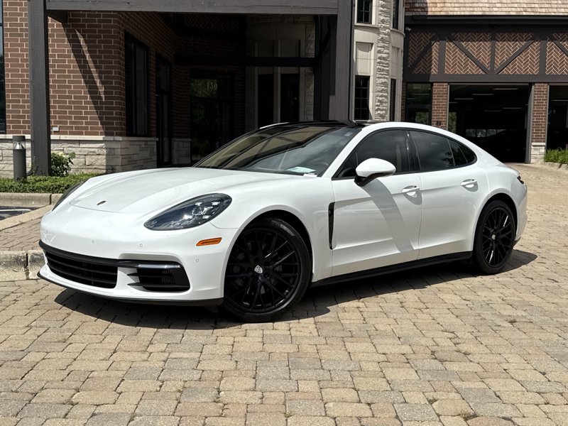 Used 2018 Porsche Panamera 4S image 1